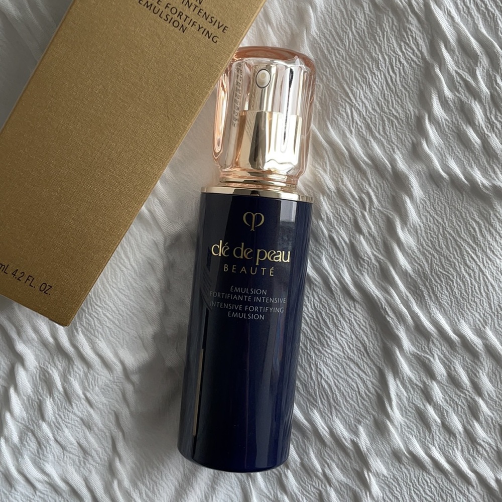 Clè de peau Beautè Fortifying Emulsion / Brand New
